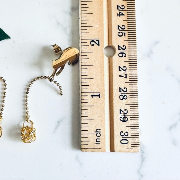 2/$30🌵 Gold Cat Playing w Yarn String Earrings Dangle Kitty Animal Cute Unique - Picture 9 of 10